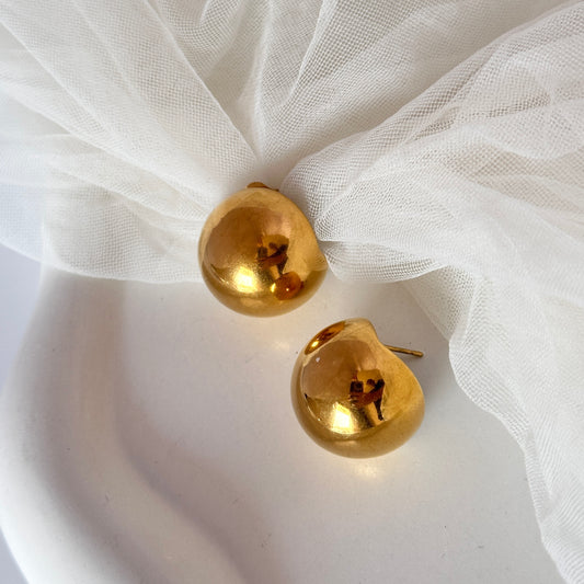 Golden sphere studs